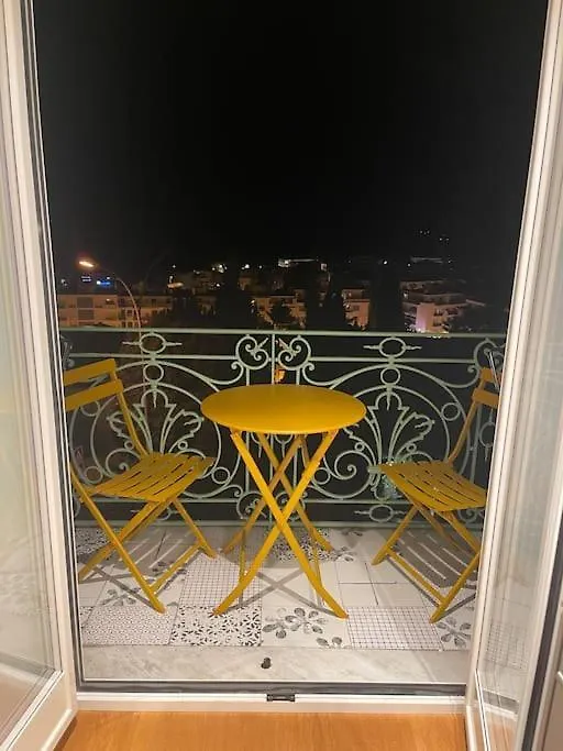 5 Mn Du Centre De Beaulieu. Apartment